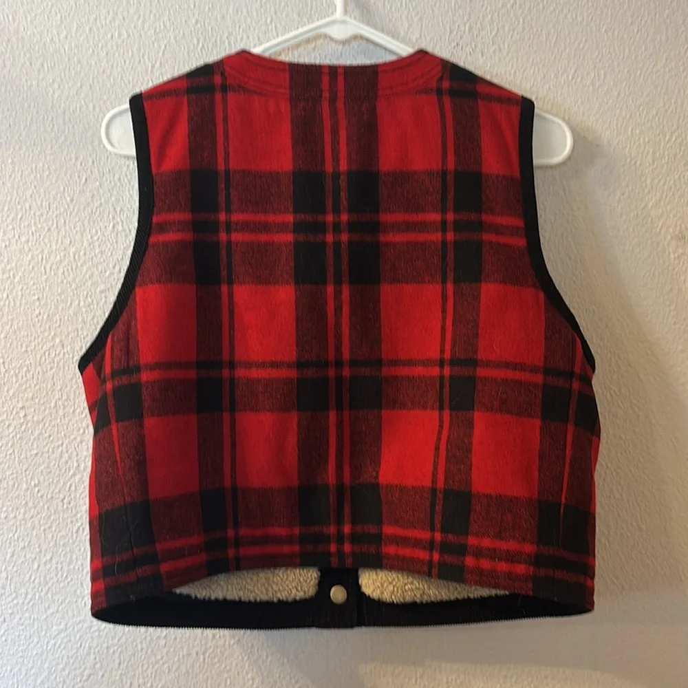 Banana Republic stylish red